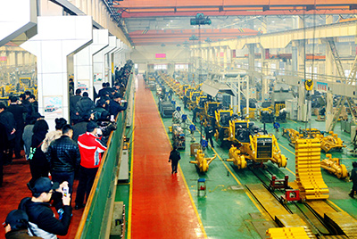 “國(guó)之重器 山推行”—— 2014山推系列產(chǎn)品全面升級(jí)活動(dòng)正式啟動(dòng)