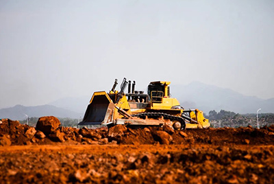 2023全球工程機(jī)械制造商50強(qiáng)排行榜（Yellow Table 2023）公布，山推再度上榜，位列第31位，較去年名次上升2位，成為唯一一家排名上升的中國(guó)工程機(jī)械品牌